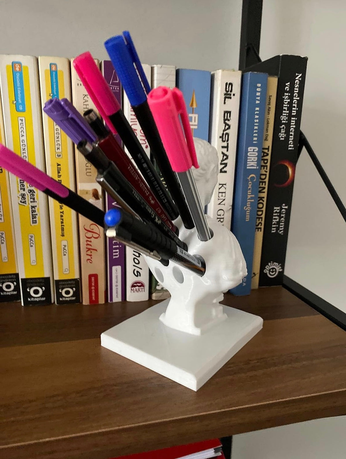 Julius Caesar Pen Holder
